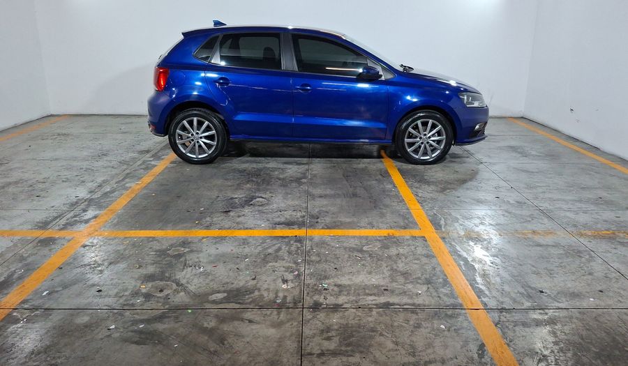 Volkswagen Polo 1.6 COMFORTLINE PLUS Hatchback 2021