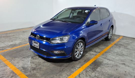 Volkswagen • Polo