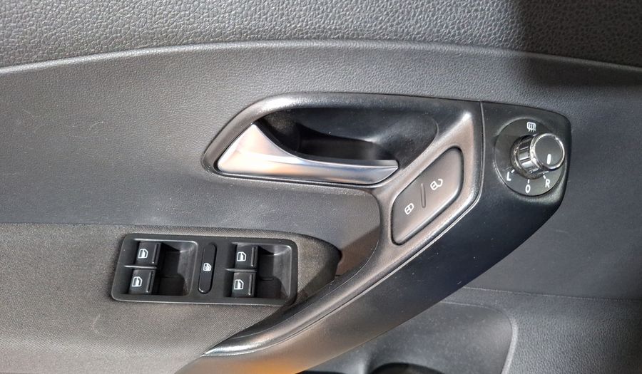 Volkswagen Polo 1.6 COMFORTLINE PLUS Hatchback 2021