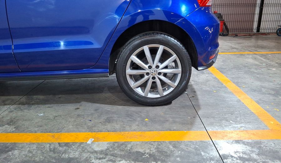 Volkswagen Polo 1.6 COMFORTLINE PLUS Hatchback 2021