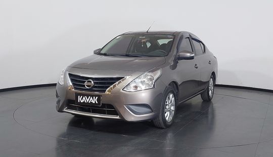Nissan • Versa