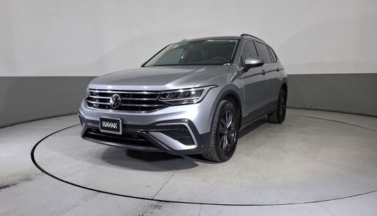 Volkswagen • Tiguan
