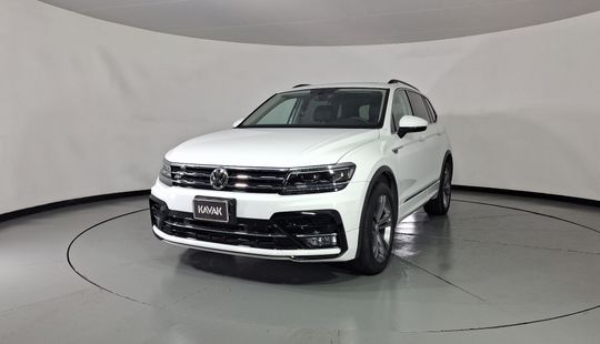 Volkswagen • Tiguan