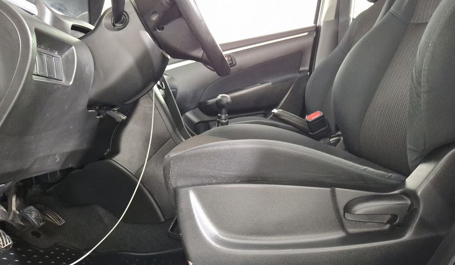 Suzuki Swift 1.4 GA MT Hatchback 2015