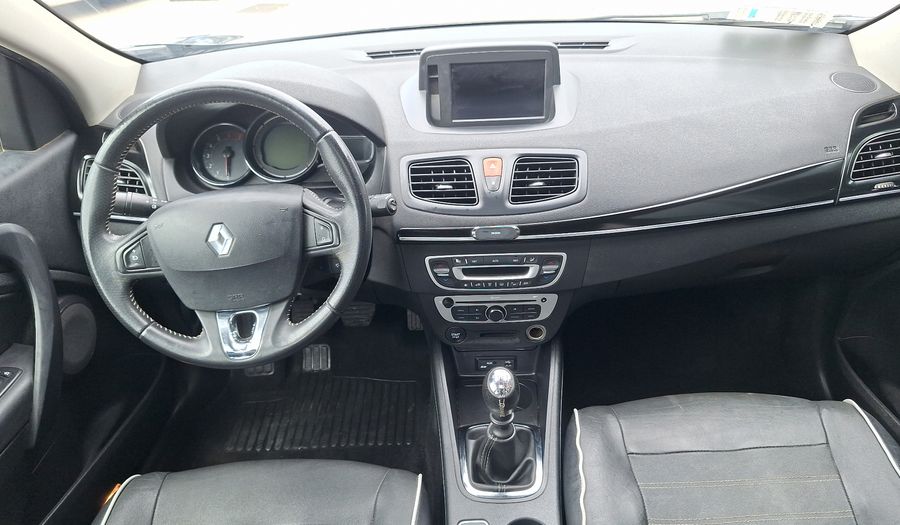 Renault Megane 2.0 16V DYNAMIQUE PACK Hatchback 2015