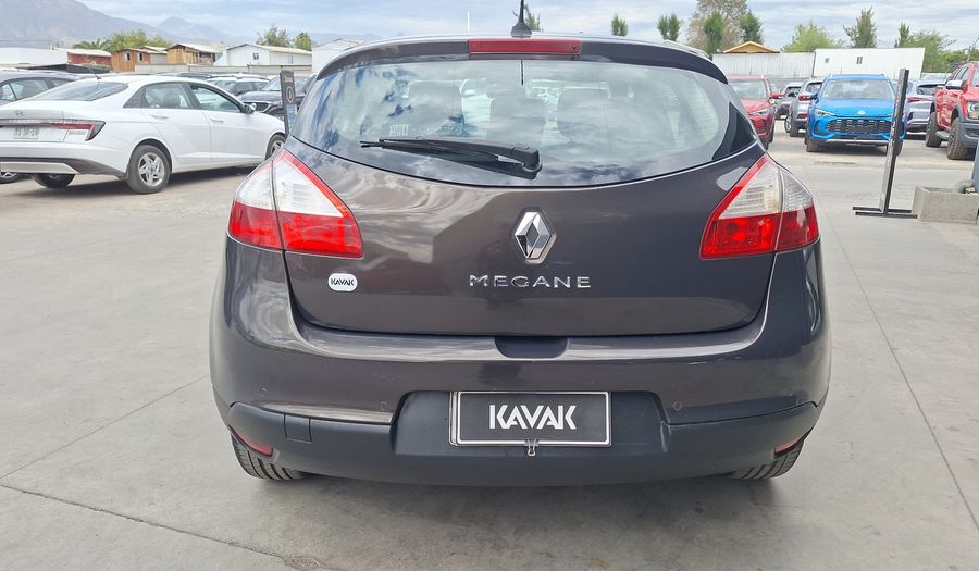 Renault Megane 2.0 16V DYNAMIQUE PACK Hatchback 2015