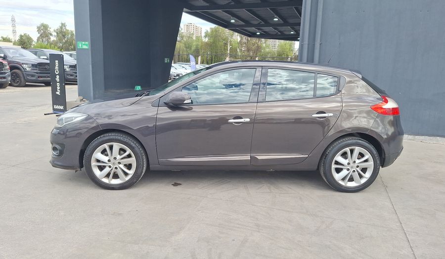 Renault Megane 2.0 16V DYNAMIQUE PACK Hatchback 2015