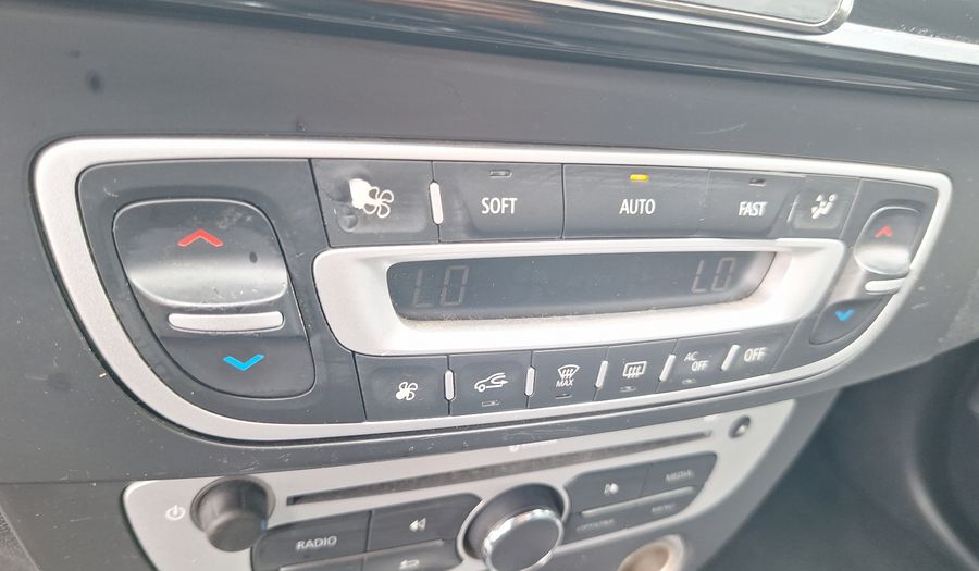 Renault Megane 2.0 16V DYNAMIQUE PACK Hatchback 2015