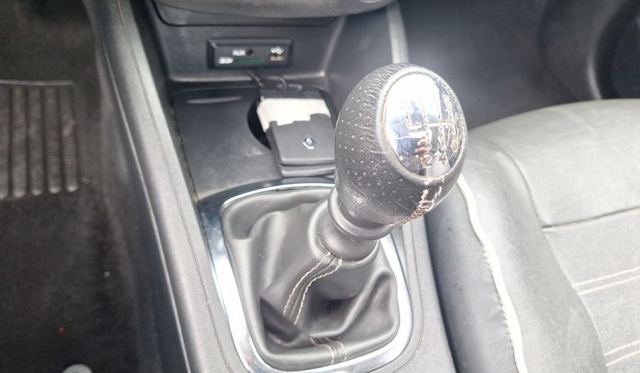 Renault Megane 2.0 16V DYNAMIQUE PACK Hatchback 2015