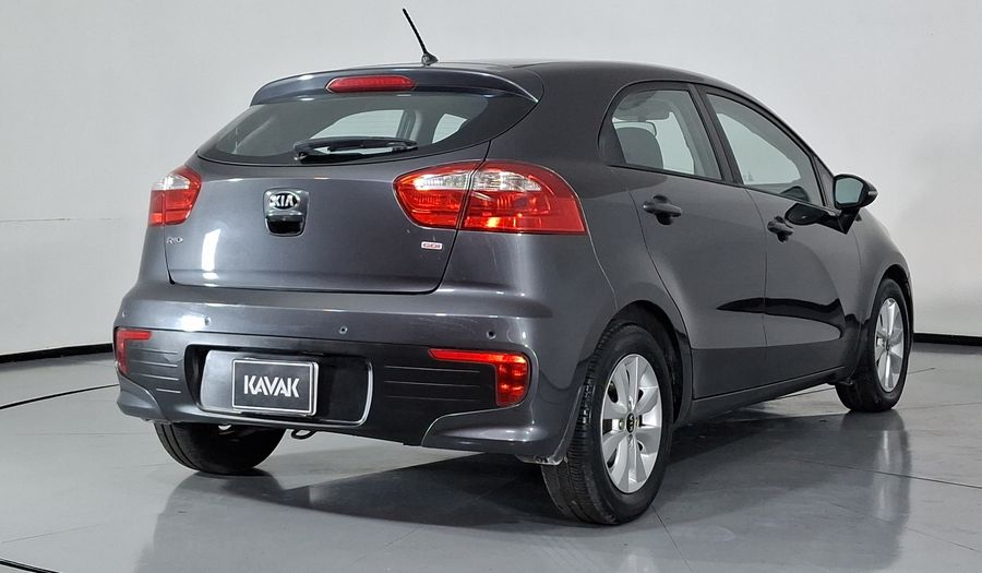 Kia Rio 1.6 EX MT Hatchback 2017