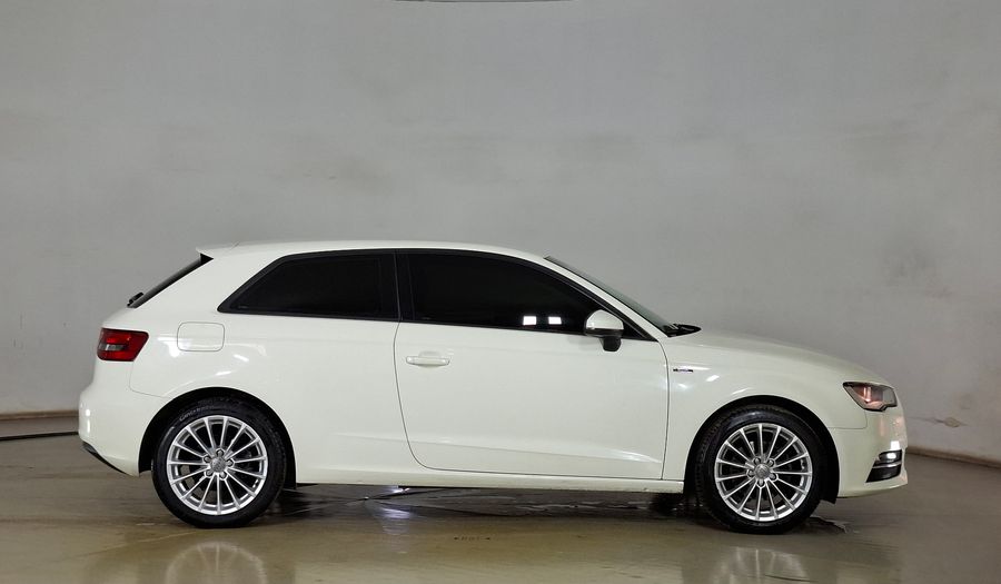 Audi A3 1.4 TFSI ATTRACTION Hatchback 2014