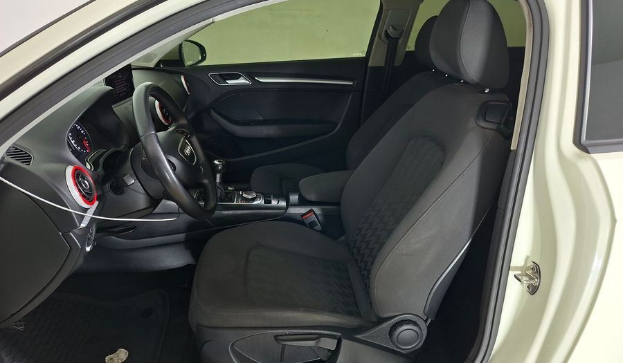 Audi A3 1.4 TFSI ATTRACTION Hatchback 2014