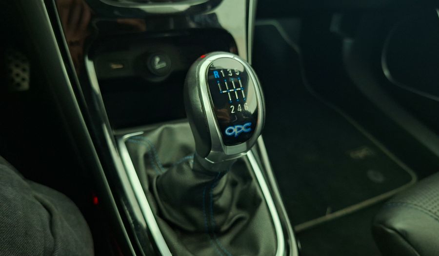 Opel Astra 2.0 TURBO OPC Hatchback 2015