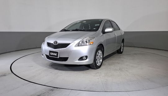 Toyota • Yaris