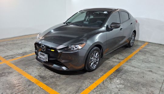 Mazda • Mazda 2