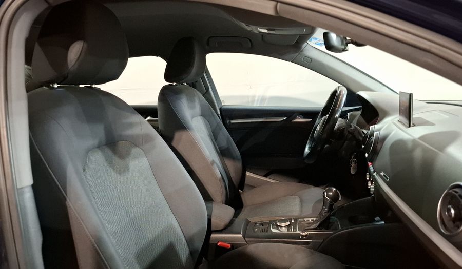 Audi A3 1.4 35 TFSI DYNAMIC DCT Sedan 2020