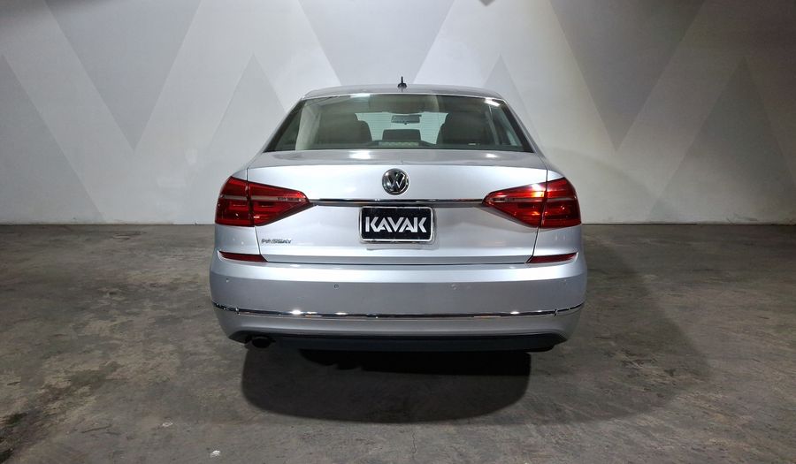 Volkswagen Passat 2.5 COMFORTLINE Sedan 2016