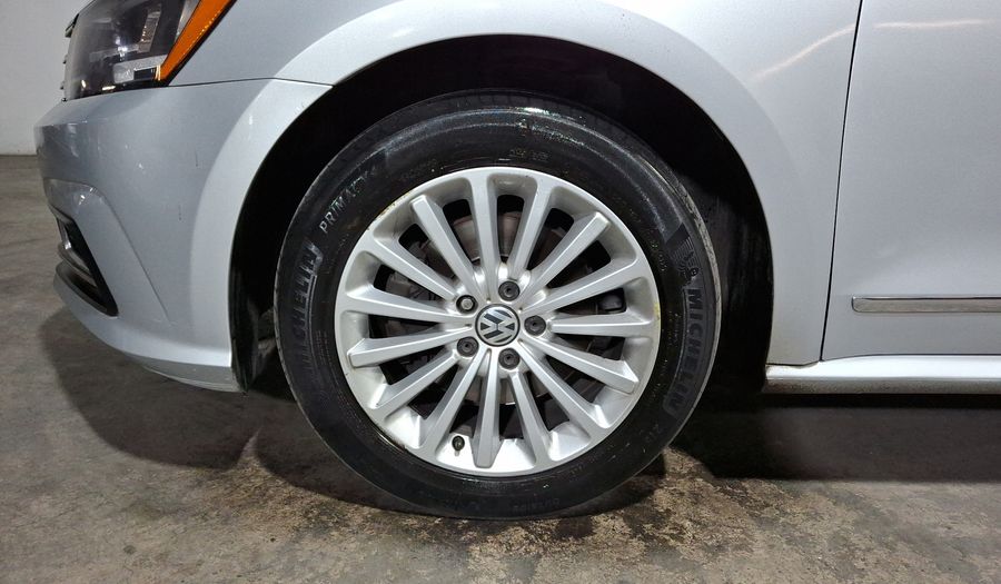 Volkswagen Passat 2.5 COMFORTLINE Sedan 2016