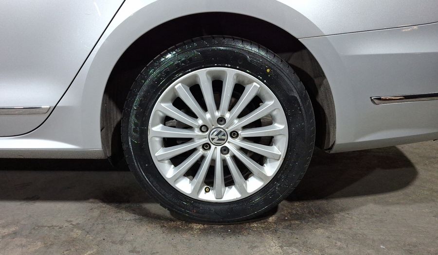 Volkswagen Passat 2.5 COMFORTLINE Sedan 2016