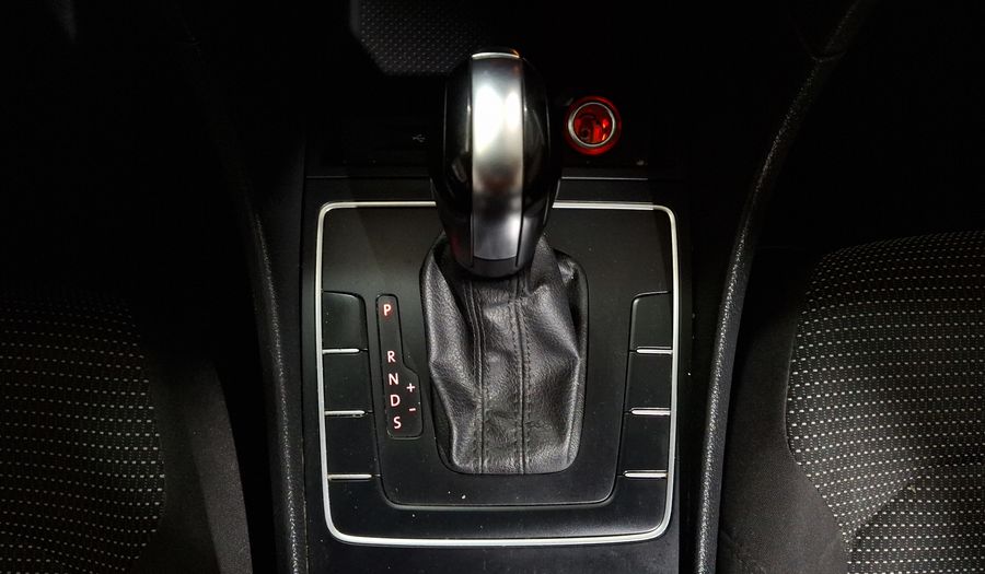 Volkswagen Passat 2.5 COMFORTLINE Sedan 2016