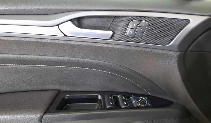 Ford Fusion 2.0 GTDI TITANIUM PLUS AT Sedan 2014