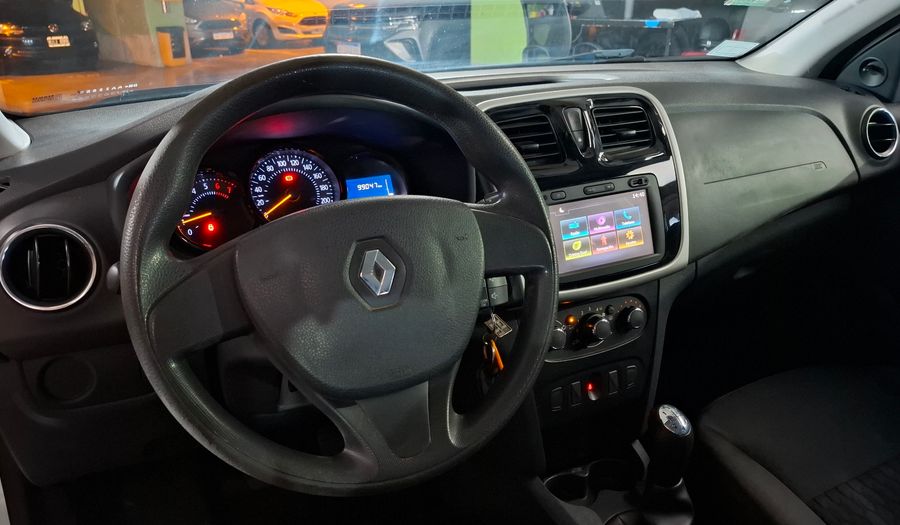 Renault Sandero 1.6 DYNAMIQUE PH2 Hatchback 2016