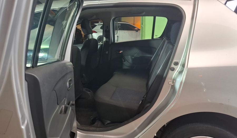 Renault Sandero 1.6 DYNAMIQUE PH2 Hatchback 2016