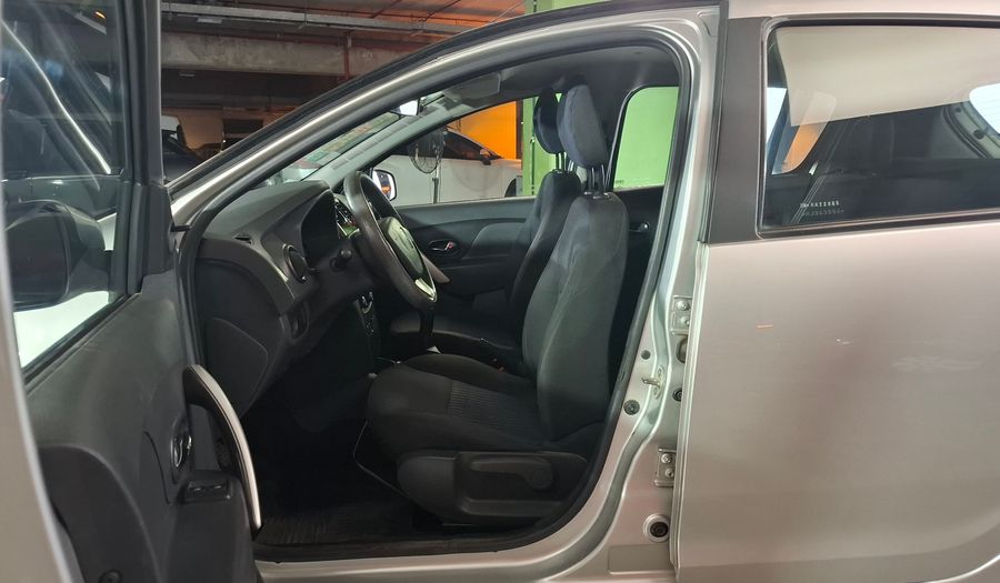 Renault Sandero 1.6 DYNAMIQUE PH2 Hatchback 2016