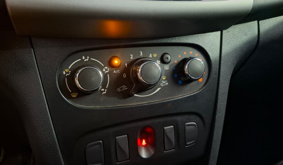 Renault Sandero 1.6 DYNAMIQUE PH2 Hatchback 2016