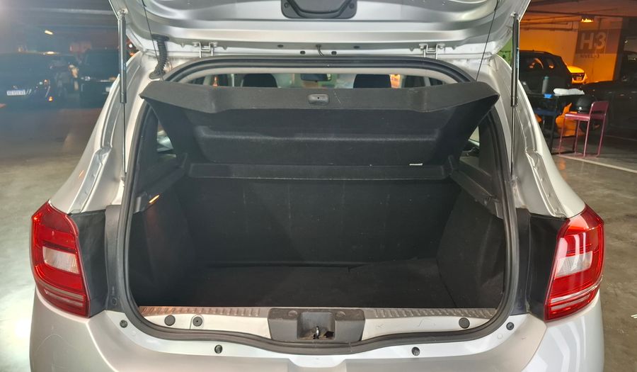 Renault Sandero 1.6 DYNAMIQUE PH2 Hatchback 2016