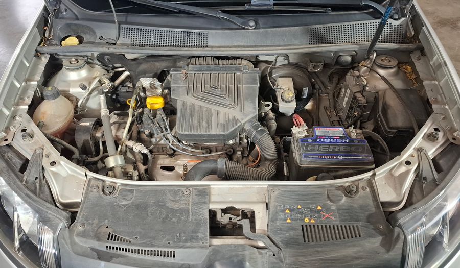 Renault Sandero 1.6 DYNAMIQUE PH2 Hatchback 2016