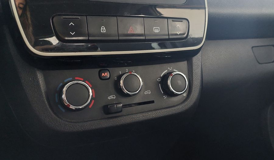 Renault Kwid 1.0 ICONIC Hatchback 2019