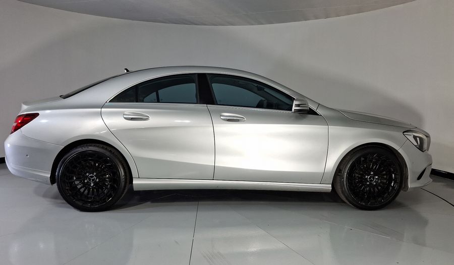 Mercedes Benz Clase Cla 1.6 CLA 200 SPORT DCT Coupe 2019