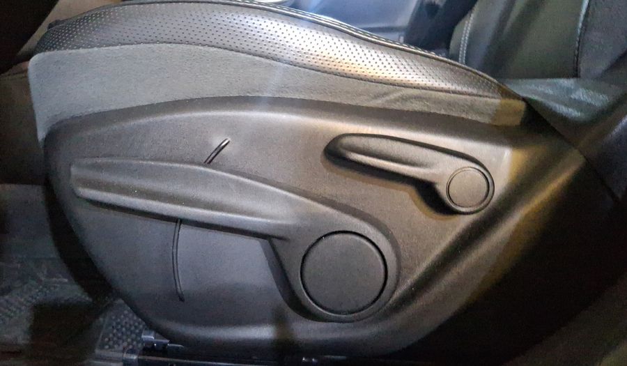 Jeep Renegade 1.3 LATITUDE AUTO Suv 2023