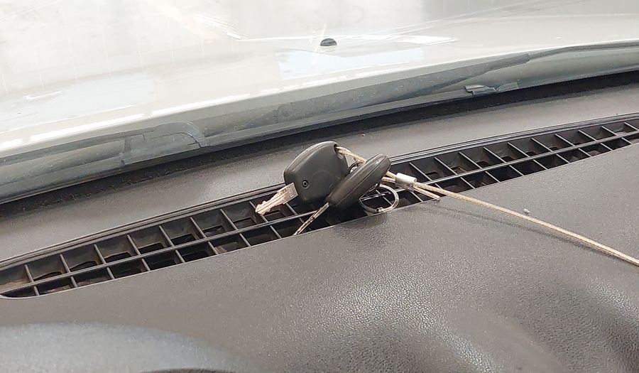 Renault Sandero 1.0 16V HI-FLEX AUTHENTIQUE Hatchback 2014