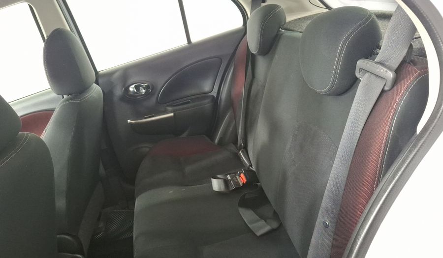 Nissan March 1.6 EXCLUSIVE BI-TONO AUTO Hatchback 2019
