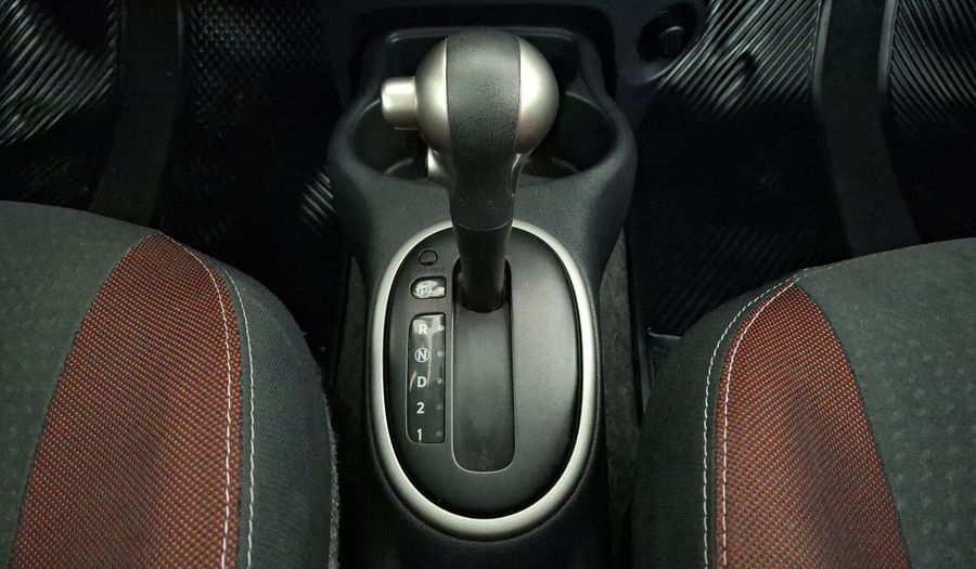 Nissan March 1.6 EXCLUSIVE BI-TONO AUTO Hatchback 2019