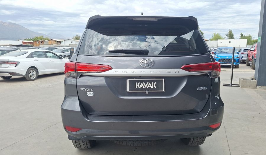 Toyota Fortuner 2.7 AUTO SR5 Suv 2023