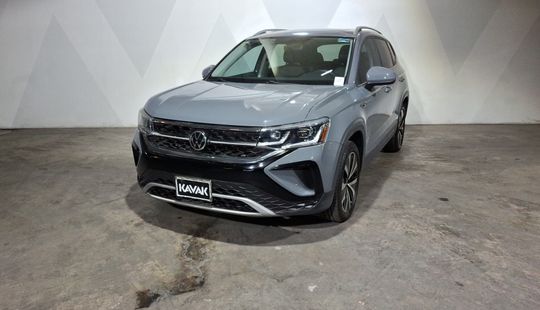 Volkswagen • Taos
