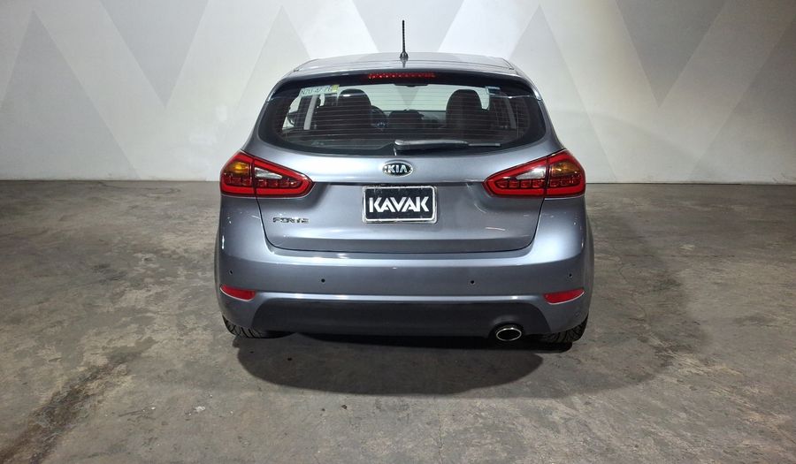 Kia Forte 2.0 SX MT Hatchback 2017