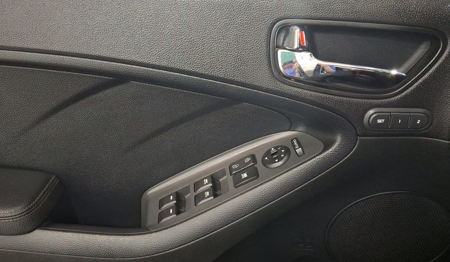 Kia Forte 2.0 SX MT Hatchback 2017