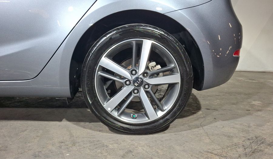 Kia Forte 2.0 SX MT Hatchback 2017