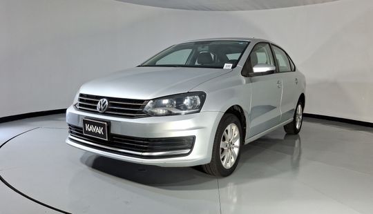 Volkswagen • Vento