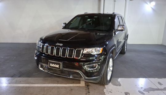 Jeep • Grand Cherokee