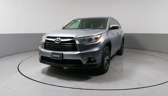 Toyota • Highlander
