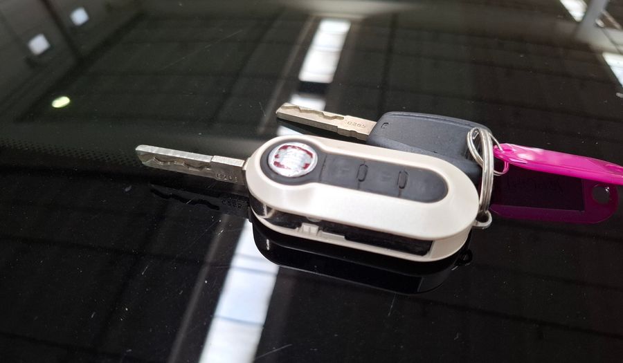 Fiat 500 1.4 8V CULT Hatchback 2010