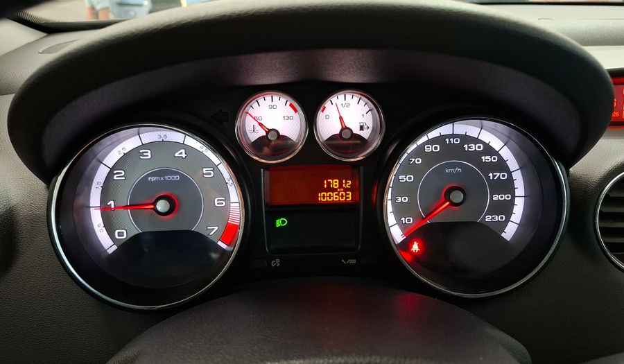 Peugeot 308 1.6 ACTIVE Hatchback 2016