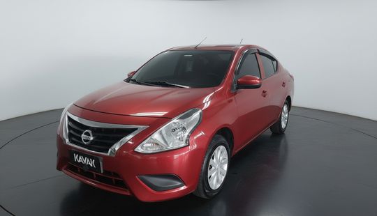 Nissan • Versa