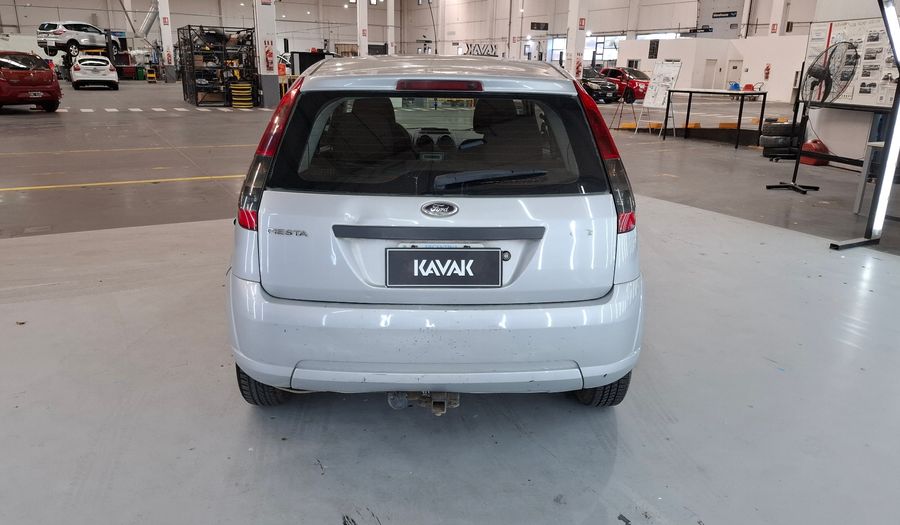 Ford Fiesta 1.6 AMBIENTE Hatchback 2011