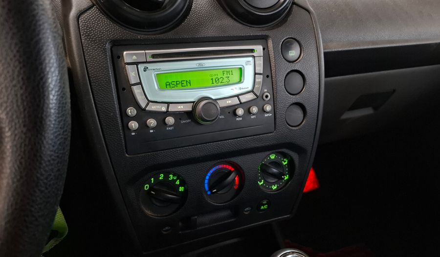 Ford Fiesta 1.6 AMBIENTE Hatchback 2011